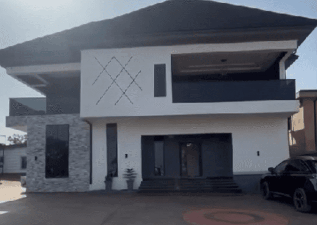 LUXURY 5 BEDROOM DUPLEX